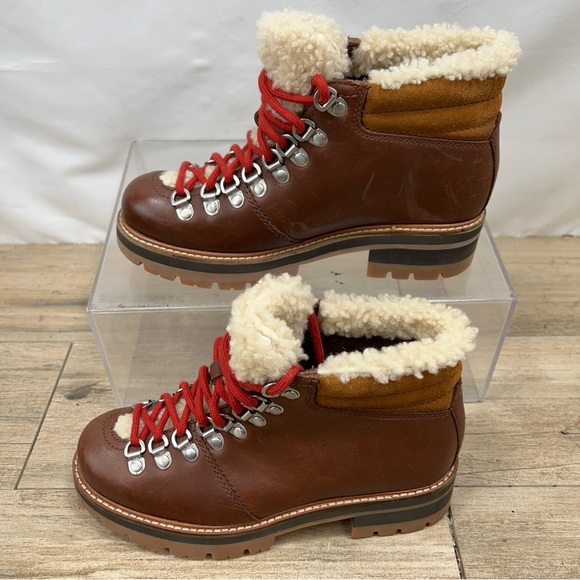 Clarks Orianna Boots Winter Womens 6.5 Brown Leather Rubber Sole Walking Alpine - Picture 4 of 10